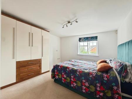 2 bedroom Flat for sale in Beacon View, Standish, Wigan, WN6