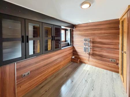 1 bedroom Flat for sale in Parsons Walk, Wigan, WN1