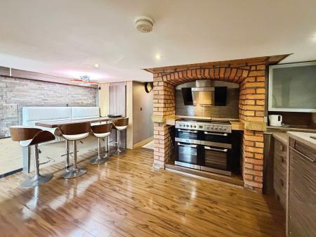 1 bedroom Flat for sale in Parsons Walk, Wigan, WN1