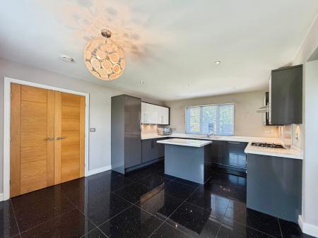 4 bedroom Detached house for sale in Springbank Gardens, Platt Bridge, Wigan, WN2