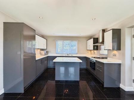 4 bedroom Detached house for sale in Springbank Gardens, Platt Bridge, Wigan, WN2