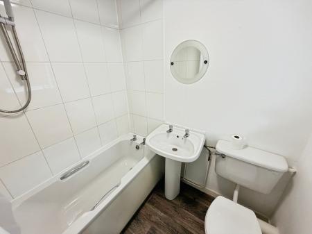 2 bedroom Terraced House to let in Bolton Road, Ashton-In-Makerfield, WN4