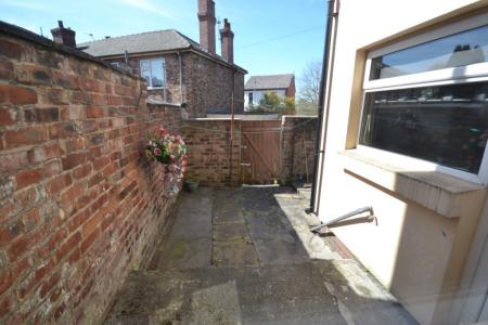 2 bedroom Terraced House to let in Bradshaw Street, Whelley, Wigan, WN1