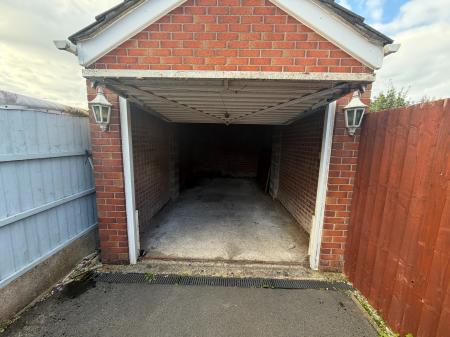 3 bedroom Detached bungalow to let in Westcott Drive, Highfield, Wigan, WN3
