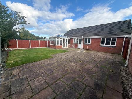 3 bedroom Detached bungalow to let in Westcott Drive, Highfield, Wigan, WN3