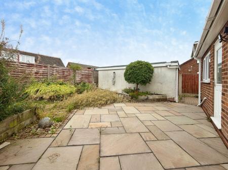 4 bedroom Bungalow for sale in Malvern Avenue, Hindley Green, WN2