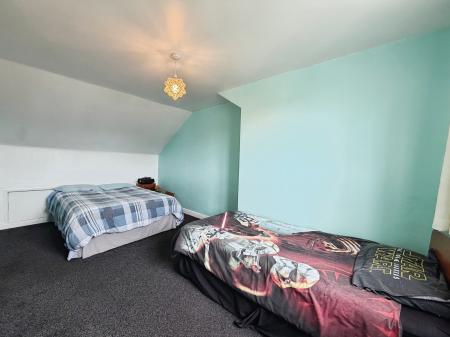 4 bedroom Bungalow for sale in Malvern Avenue, Hindley Green, WN2