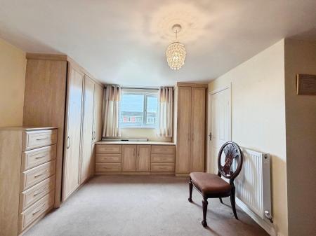 4 bedroom Bungalow for sale in Malvern Avenue, Hindley Green, WN2