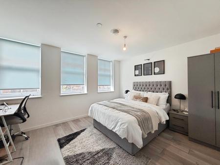 1 bedroom Flat for sale in Standishgate, Wigan, WN1