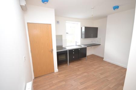 1 bedroom Flat to let in Warrington Road, Wigan, WN1