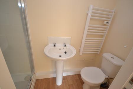 1 bedroom Flat to let in Warrington Road, Wigan, WN1