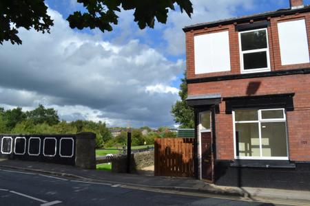 1 bedroom Flat to let in Warrington Road, Wigan, WN1