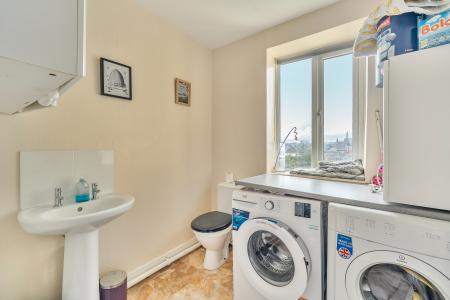 3 bedroom End of terrace house for sale in Carvoza Road, Truro, TR1