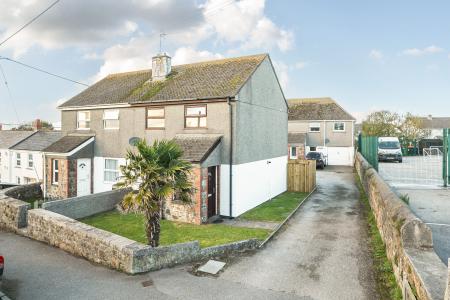 2 bedroom Semi-detached house for sale in Chapel Close, Mutton Hill, Connor Downs - Cornwall, TR27