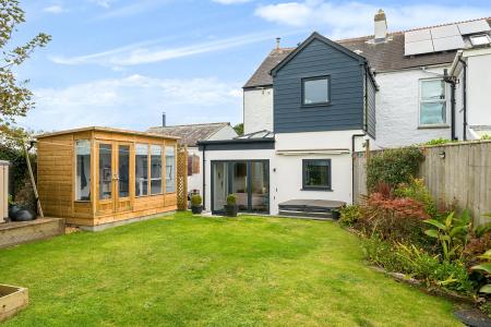 4 bedroom Terraced House for sale in Treeve Lane, Connor Downs, Hayle, TR27