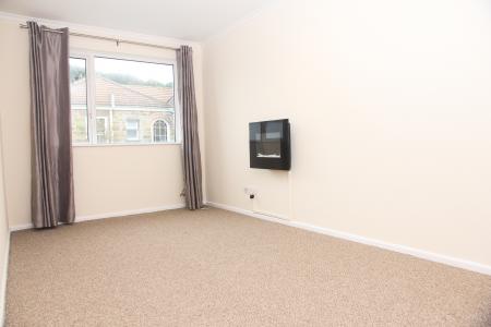 2 bedroom Apartment for sale in Greenfield Terrace, Portreath, TR16
