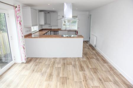 3 bedroom Detached house to let in Moresk Road, Truro, TR1