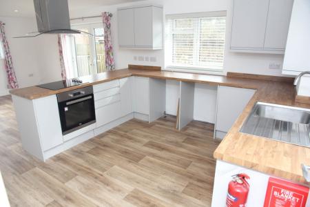 3 bedroom Detached house to let in Moresk Road, Truro, TR1