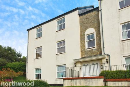 2 bedroom Flat to let in Wheal Sperries Way, Truro, TR1