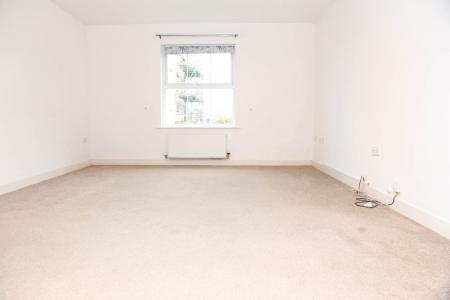 2 bedroom Flat to let in Wheal Sperries Way, Truro, TR1
