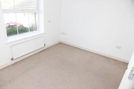 2 bedroom Flat to let in Wheal Sperries Way, Truro, TR1