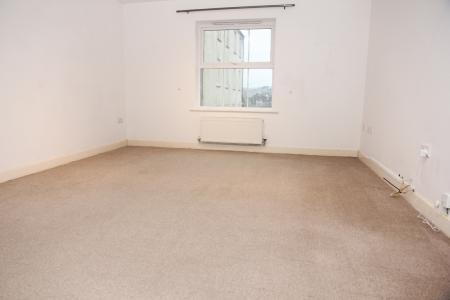 2 bedroom Flat to let in Wheal Sperries Way, Truro, TR1