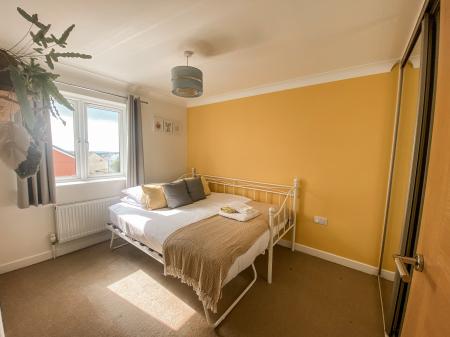 2 bedroom Terraced House to let in Wilkinson Gardens, Redruth, TR15