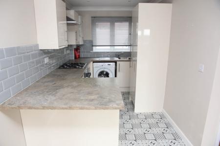 2 bedroom Terraced House to let in Wilkinson Gardens, Redruth, TR15