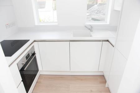 2 bedroom Flat to let in Bosvigo Road, Truro, TR1