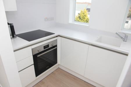 2 bedroom Flat to let in Bosvigo Road, Truro, TR1