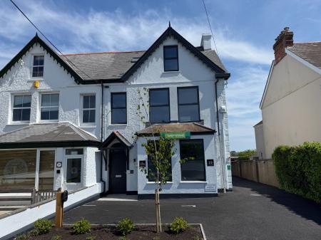 2 bedroom Maisonette to let in 19 Treyew Road, Truro, TR1