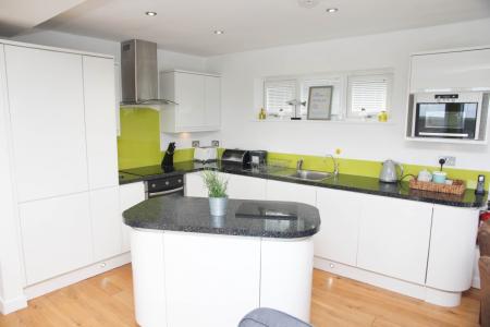 3 bedroom Bungalow to let in The Residence, Gwel an Mor, Portreath, TR16