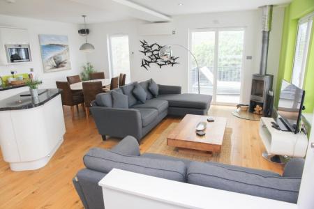 3 bedroom Bungalow to let in The Residence, Gwel an Mor, Portreath, TR16