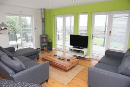 3 bedroom Bungalow to let in The Residence, Gwel an Mor, Portreath, TR16