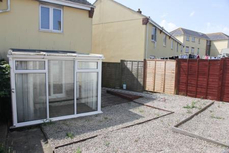 2 bedroom Terraced House to let in Passmore Road, Helston, TR13