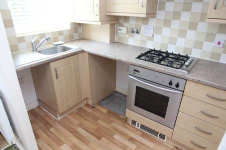 2 bedroom Terraced House to let in Passmore Road, Helston, TR13