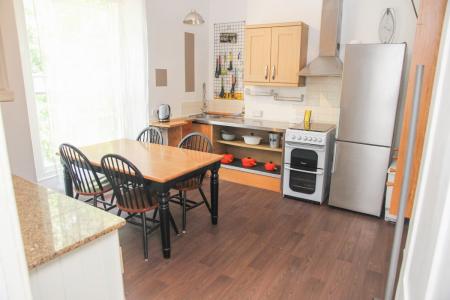 1 bedroom Maisonette to let in St. Georges Road, Truro, TR1