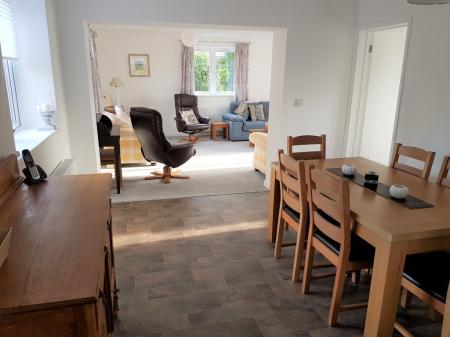 4 bedroom Detached house to let in Bethel Road, St Austell, PL25