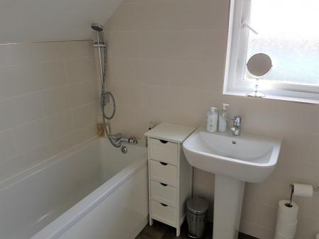 4 bedroom Detached house to let in Bethel Road, St Austell, PL25