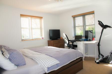 2 bedroom Flat to let in Brunel Court, Truro, TR1