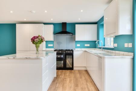 4 bedroom Detached house for sale in Blacksmith Lane, Connor Downs, Hayle, TR27