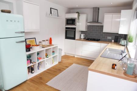 3 bedroom Bungalow to let in Roseland Gardens, Redruth, TR15