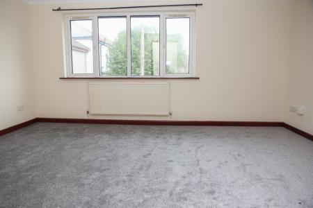 2 bedroom Flat to let in Station Hill, Hayle, TR27