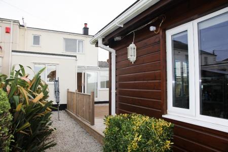 3 bedroom Terraced House to let in Fore Street, Beacon, TR14