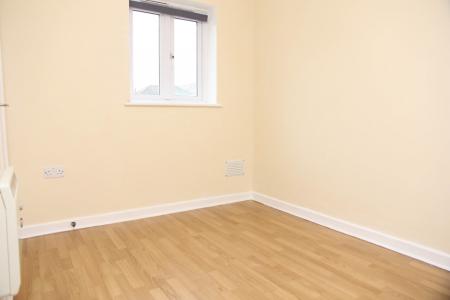 1 bedroom Flat to let in Brea View, Park Lane, Pool, TR15