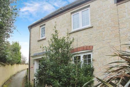 3 bedroom Semi-detached house to let in Treffry Road, Truro, TR1