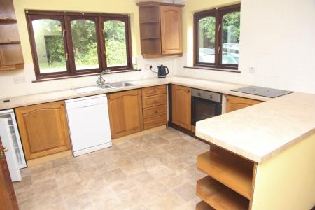 5 bedroom Detached house to let in Cuby Road, Tregony, TR2