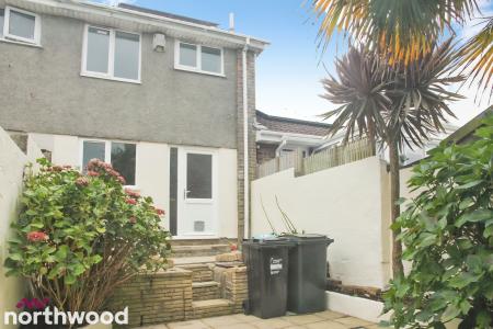 2 bedroom Terraced House to let in Killigrew Gardens, St. Erme, TR4