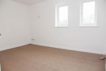 2 bedroom Terraced House to let in Killigrew Gardens, St. Erme, TR4