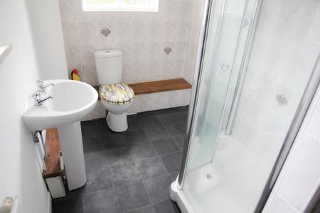 2 bedroom Terraced House to let in Daniell Street, Truro, TR1
